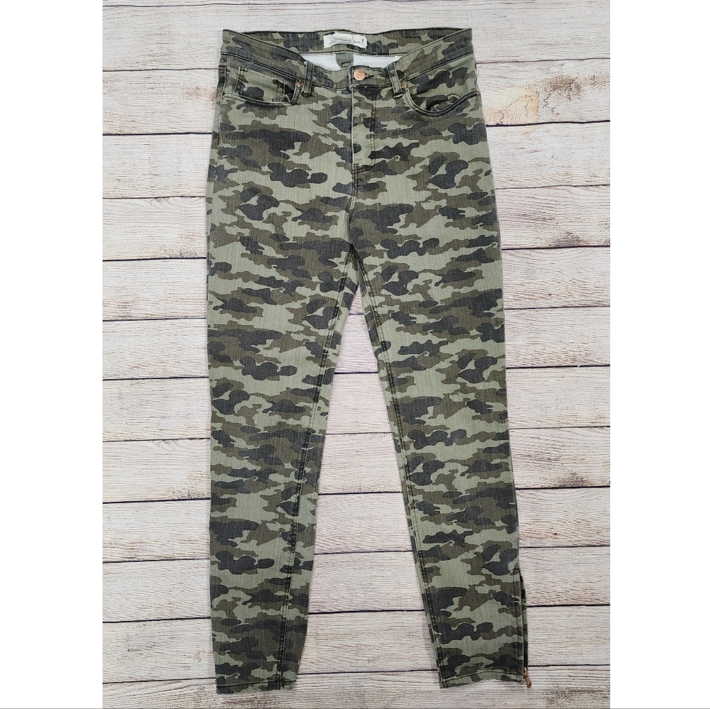 H&M L.O.G.G. Label of Graded Goods Skinny Camo Jeans Size 8